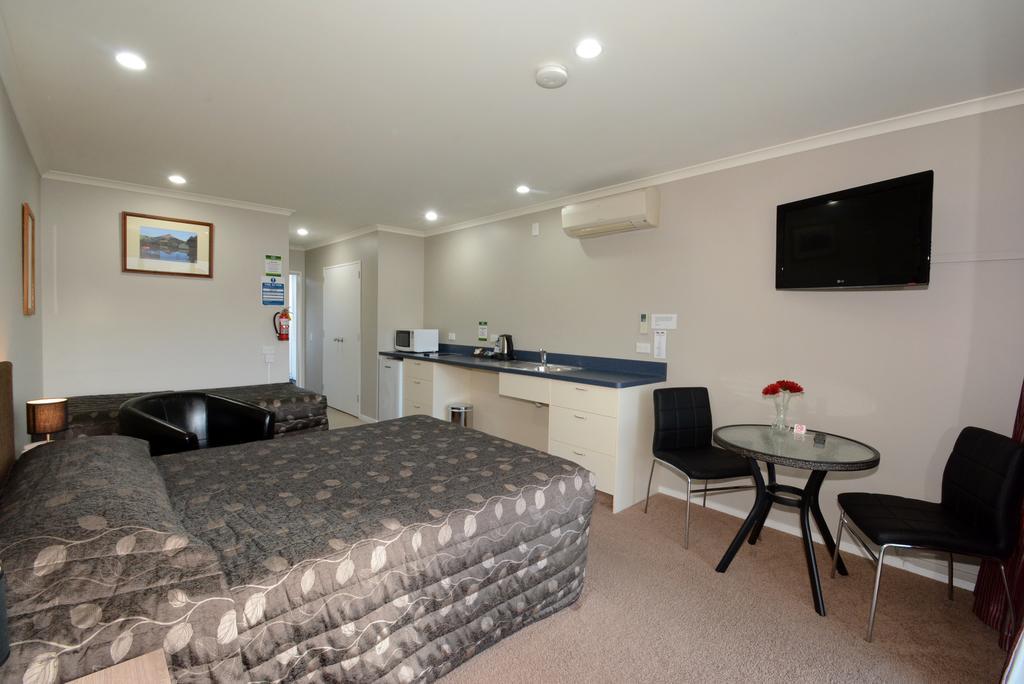 Otago Peninsula Motel Портобелло Экстерьер фото