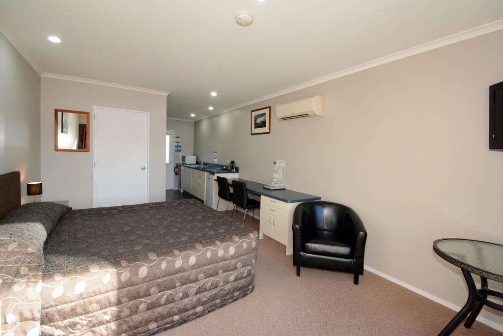 Otago Peninsula Motel Портобелло Экстерьер фото