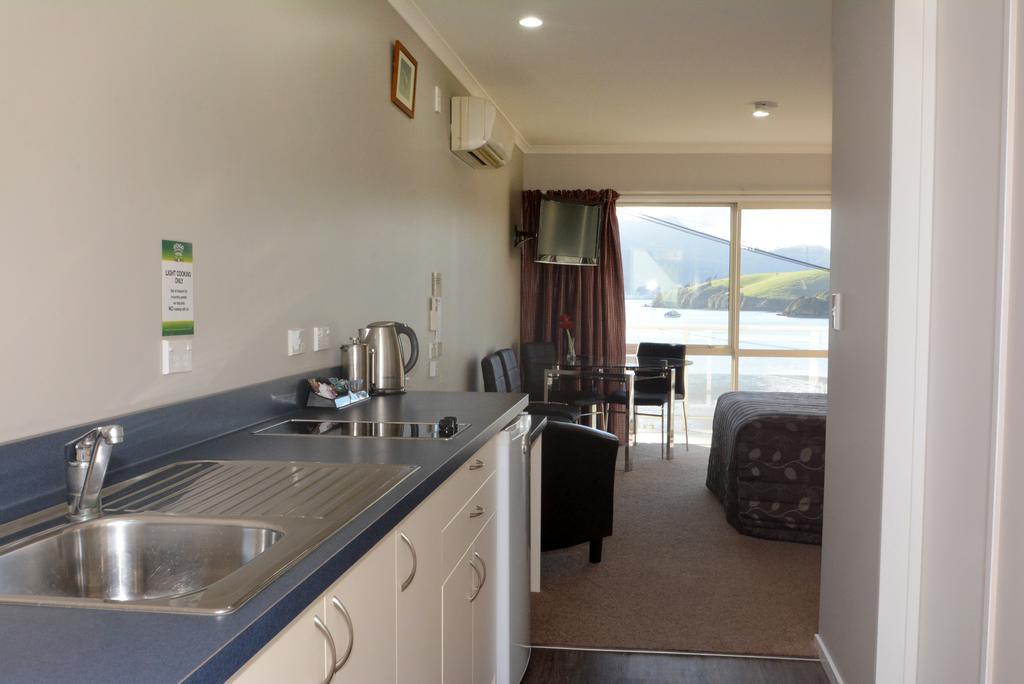 Otago Peninsula Motel Портобелло Экстерьер фото